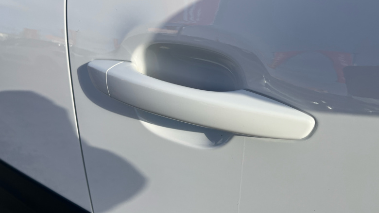 Citroen C3 1.2 PureTech 110 Plus 5dr EAT6 Petrol Hatchback